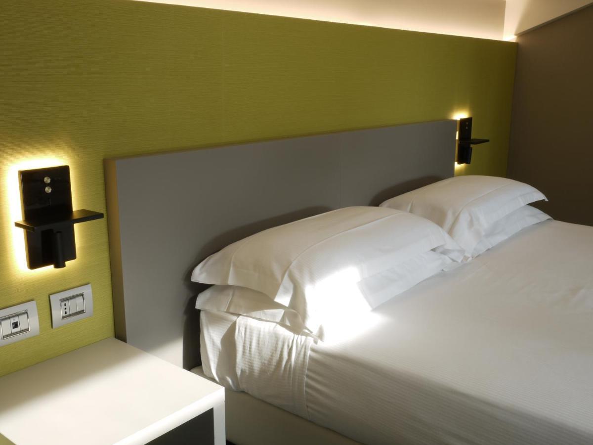 Rb Del Teatro&Apartaments Imola Extérieur photo